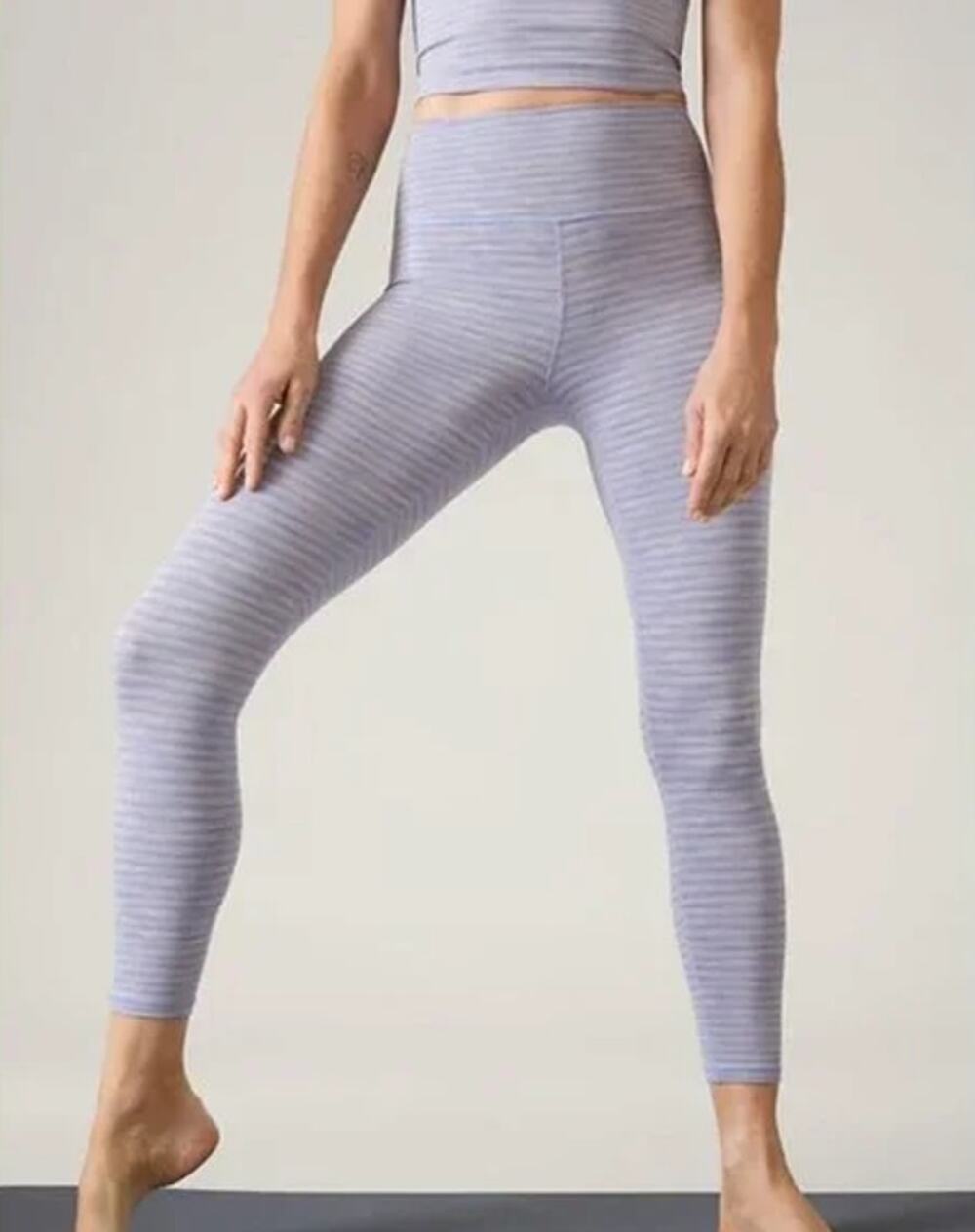 ATHLETA Transcend Textured 7/8 Tight Swallowtail Nova Lavender Yoga Women's XS